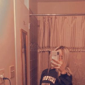 Meet your Posher, Abby